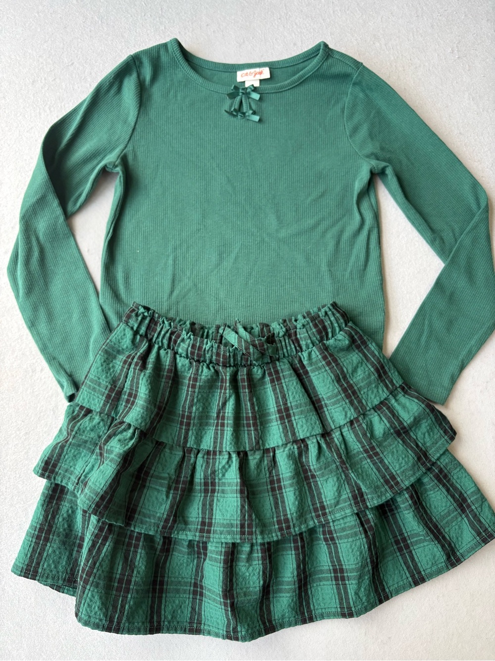 Cat & Jack Green Girls' Ruffled Plaid Skirt and Long Sleeve Top Set Sz S (6/7)